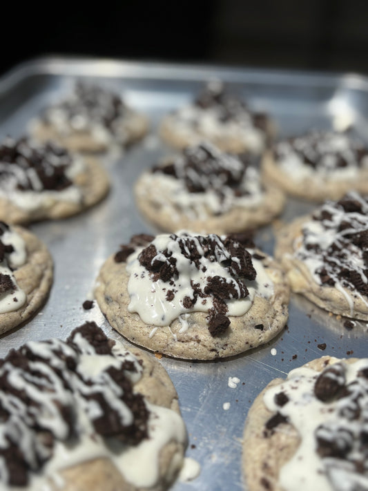Cookies and cream cookies