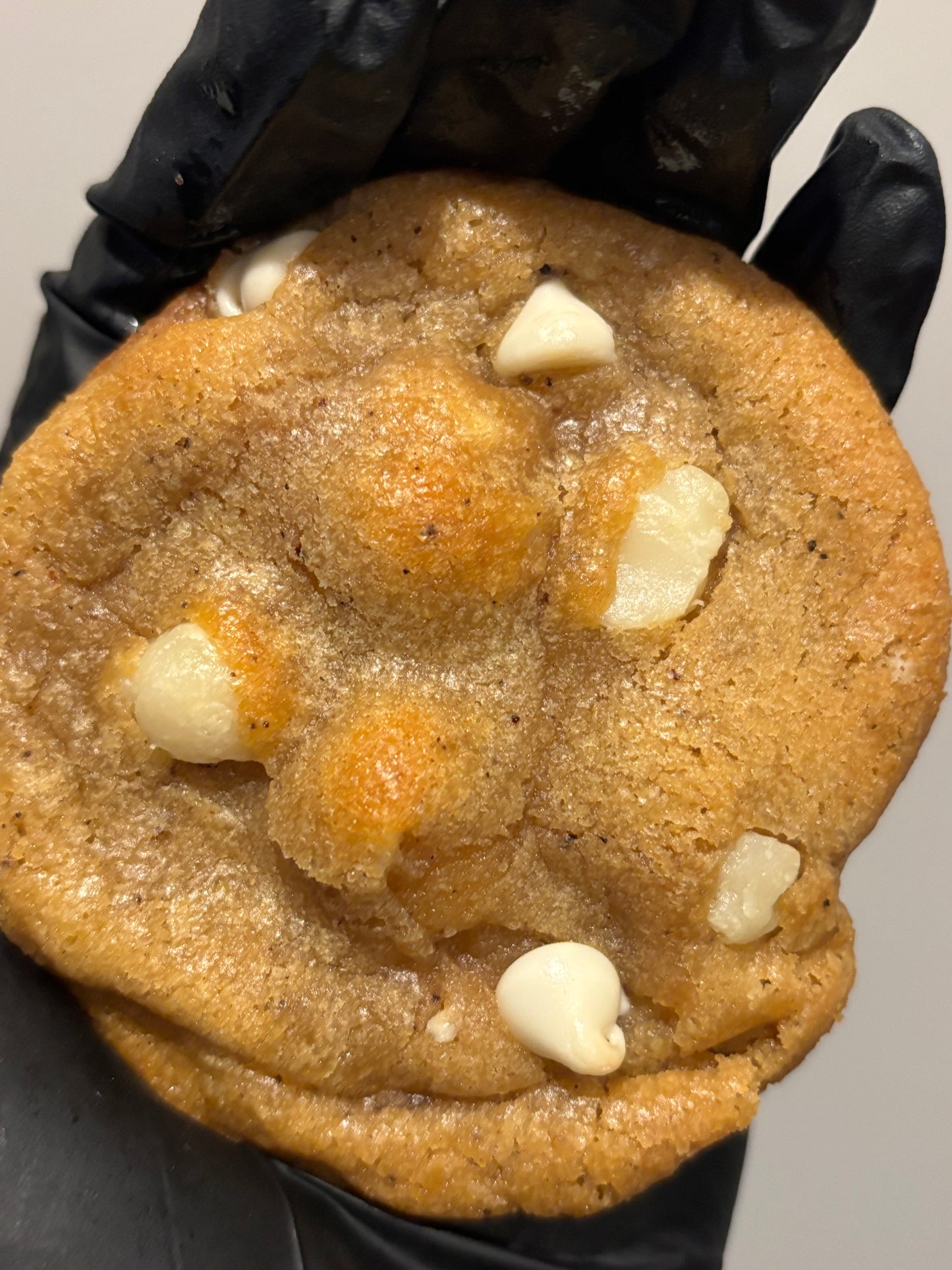 White chocolate macadamia nut cookies