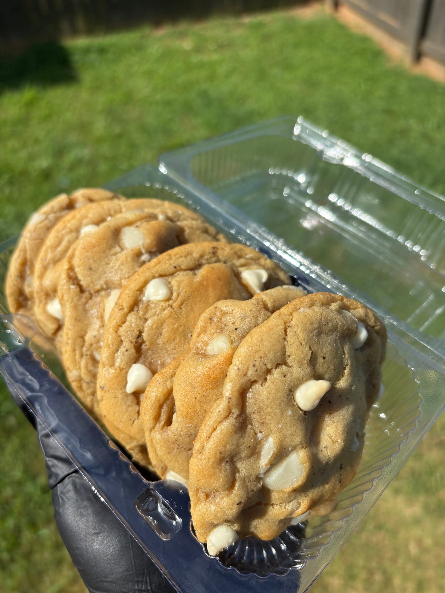 White chocolate macadamia nut cookies