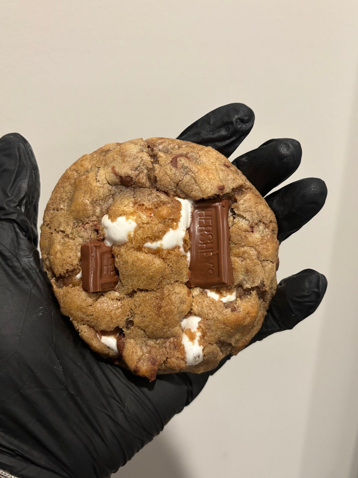 Brown butter chocolate chip s’mores cookies