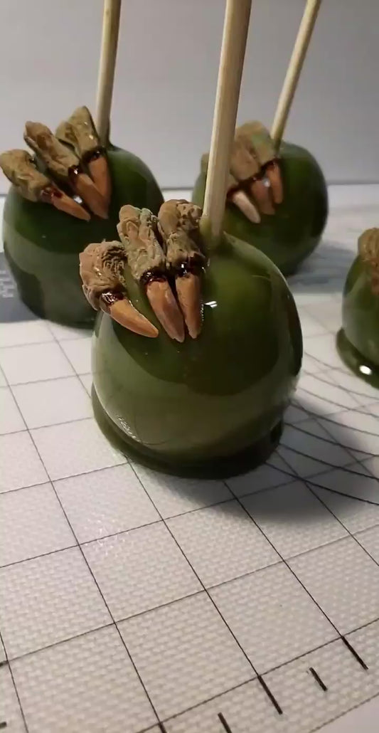 Halloween custom Candy apples 🧟‍♂️🎃👻🍏
